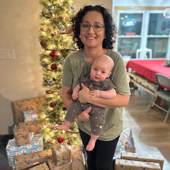 Meet your Posher, Amanda - Picture 1 of 1